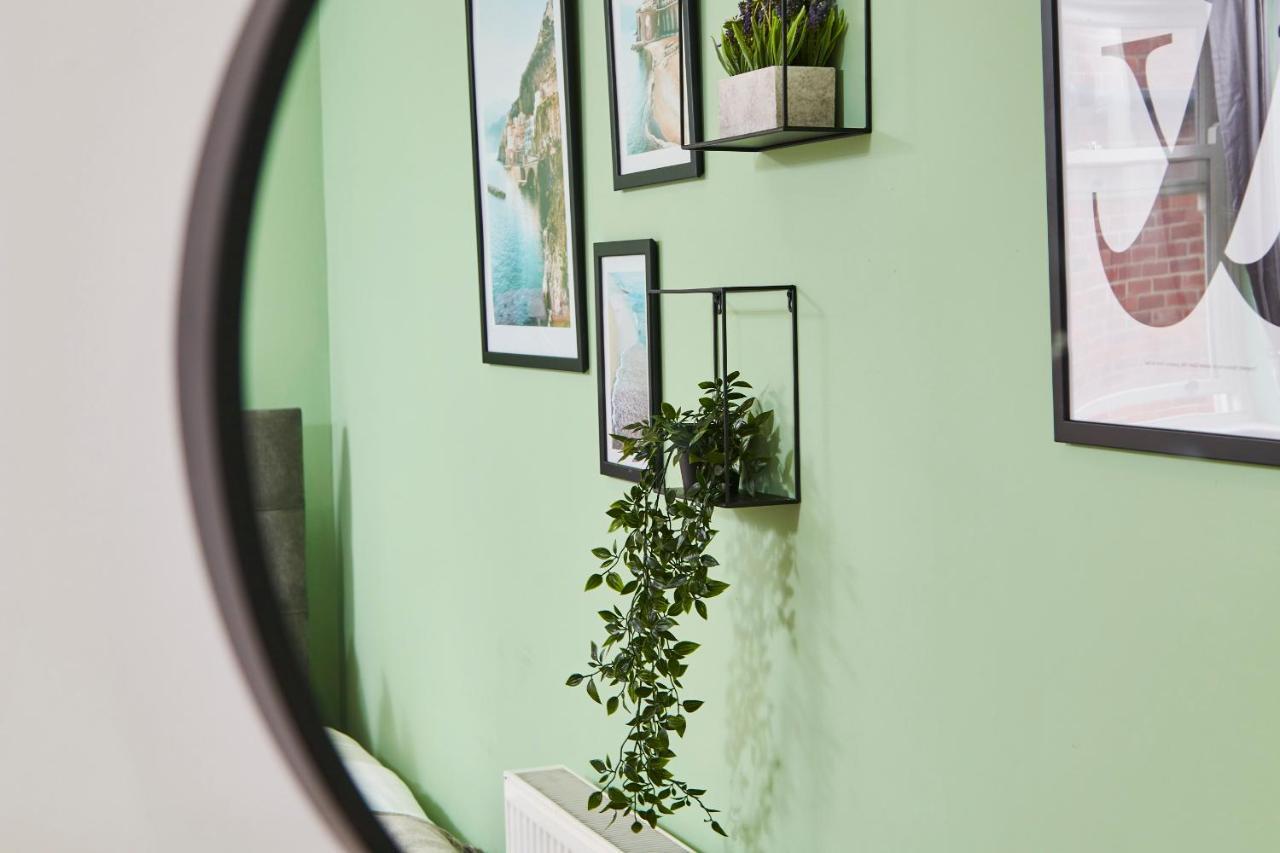 Stunning City Centre 3 Bed, 3 Bath - Sleeps 8! Appartement Leeds  Buitenkant foto