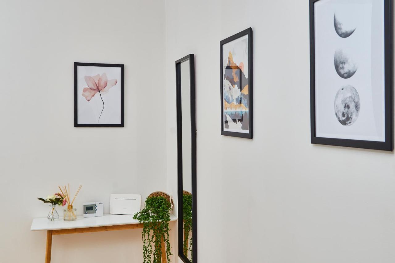 Stunning City Centre 3 Bed, 3 Bath - Sleeps 8! Appartement Leeds  Buitenkant foto