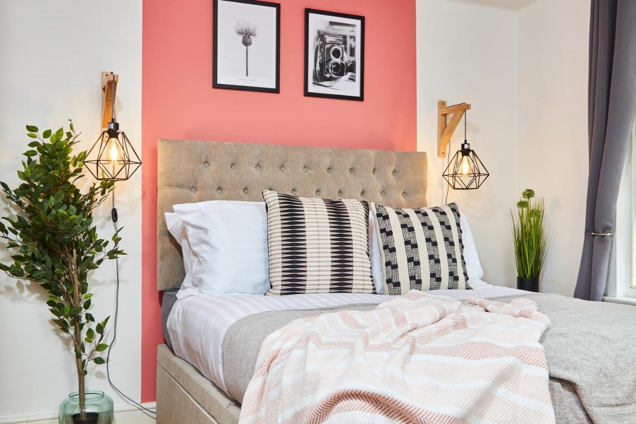 Stunning City Centre 3 Bed, 3 Bath - Sleeps 8! Appartement Leeds  Buitenkant foto